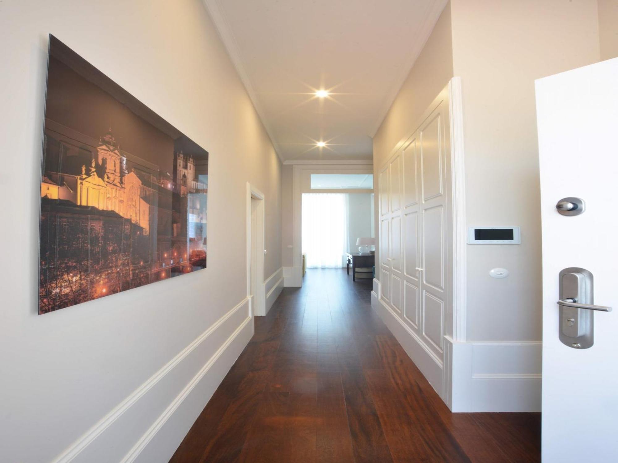 Spacious With Modern Amenities